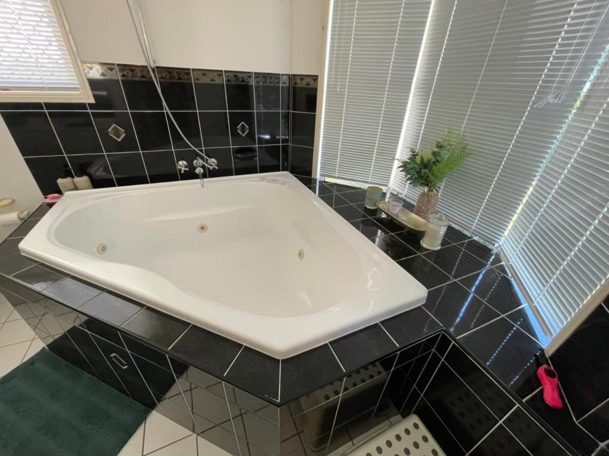 Chill Lux Spa Unit ノース・レイクス エクステリア 写真